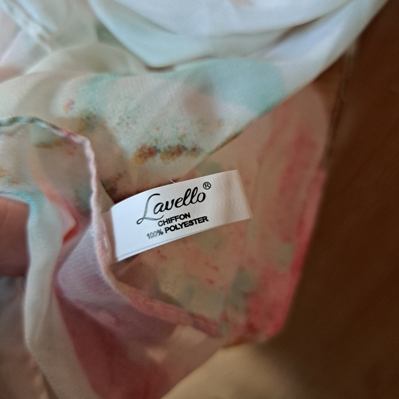 Lavello pink floral infinity scarf - Picture 5 of 9